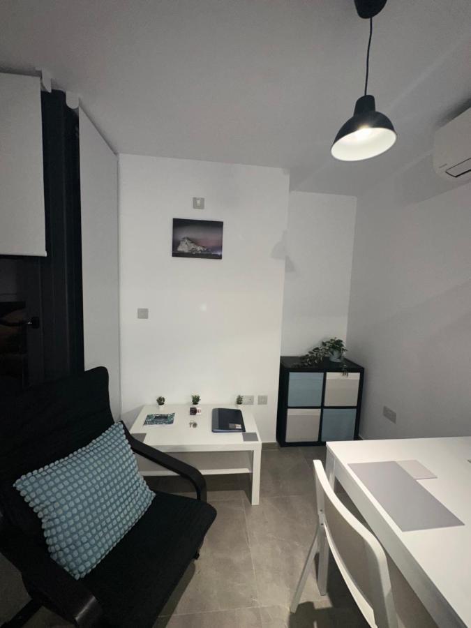 גיברלטר E1 Apartment High Level Sea View מראה חיצוני תמונה